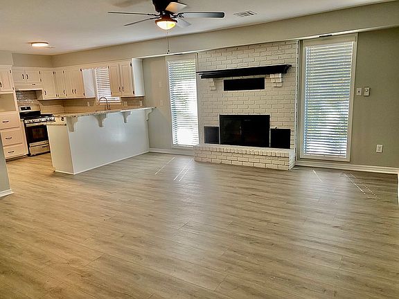 4th image of 101 Dogwood Ln