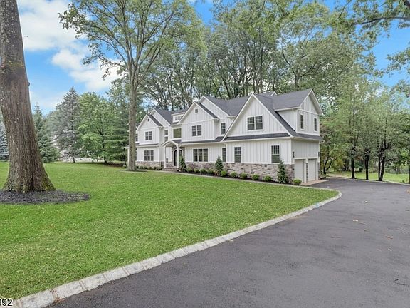 4th image of 263 Arbor Rd