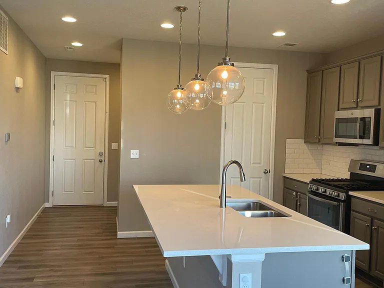 4604 S Nepal Way — Photo 5