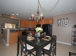 714 Blossom Dr, Hanover, PA 17331