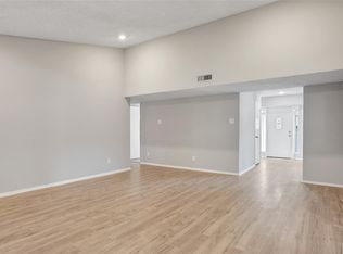 218 Colonel Dr, Garland, TX 75043
