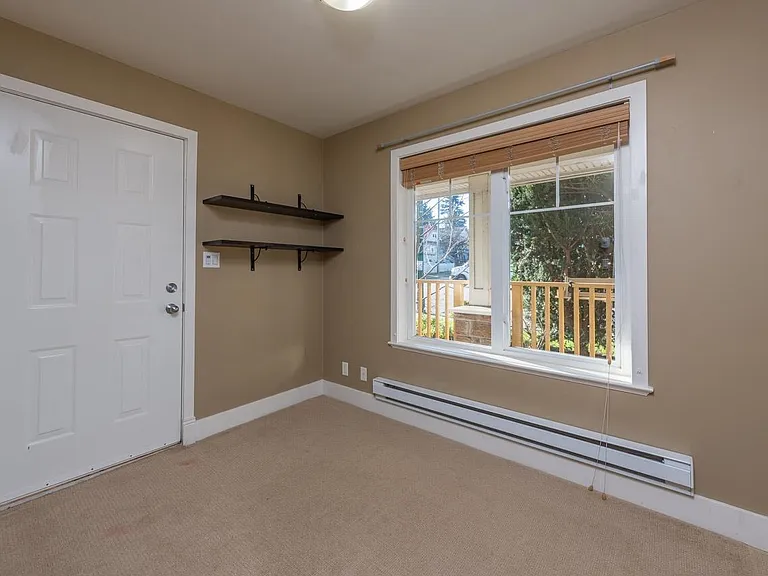 4398 Knight St — Photo 6