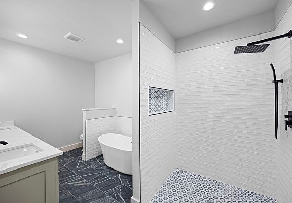 2nd image of 107 Harbor Cir