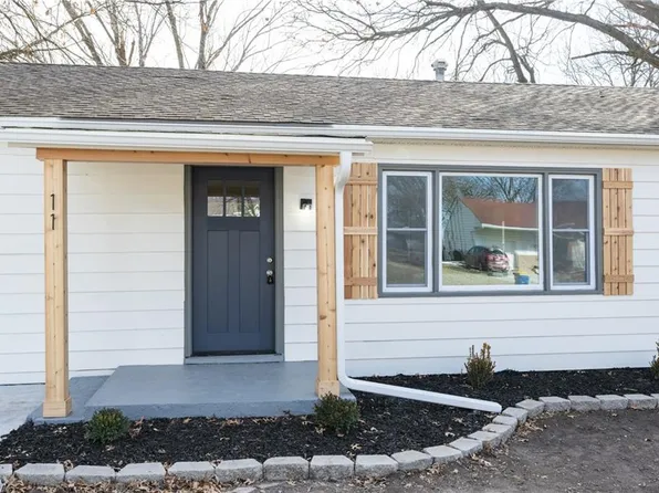 11 Brookside Dr, Paola, KS 66071