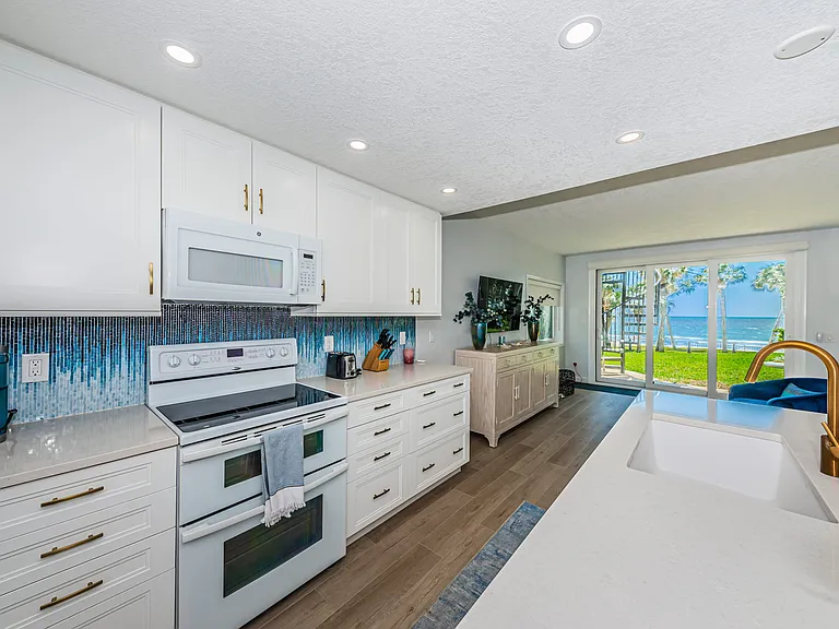 16800 Gulf Blvd #5 — Photo 22