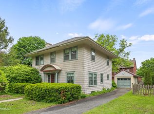 11 Laflin Ter, Pittsfield, MA 01201