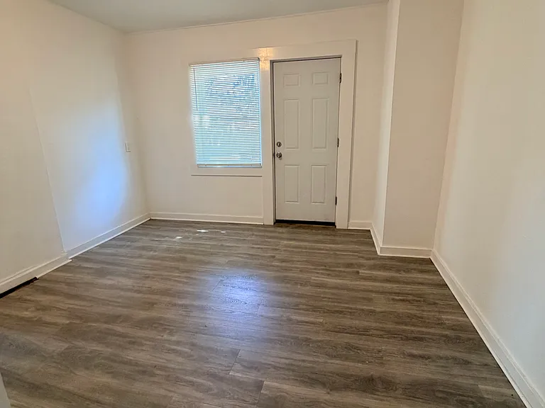 2312 E Main St #3 — Photo 2