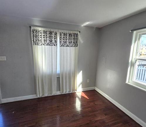 3rd image of 2223 Huntington Ave