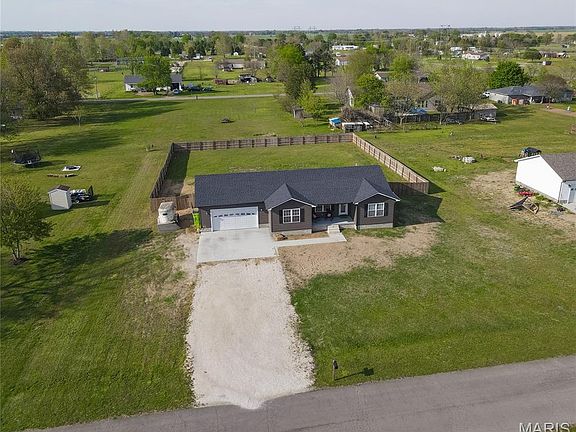 2nd image of 166 Cypress Dr