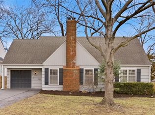 5206 W 70th St, Prairie Village, KS 66208