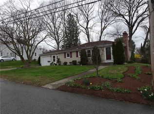 121 Rangeley Rd, Cranston, RI 02920