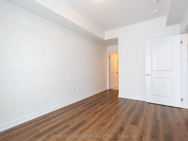 450 Dundas St E #801 — Photo 15