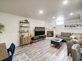 2553 Homelands Dr N, Mississauga, ON L5K 1H5