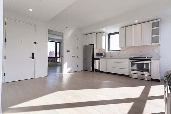 Rented by Bushburg | media 25