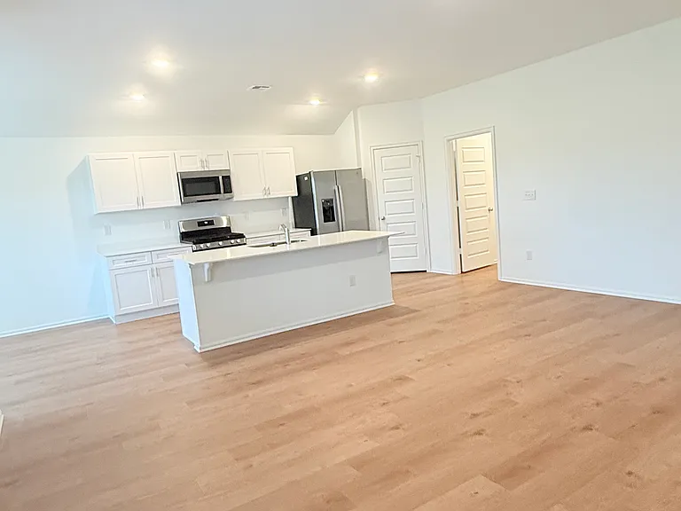 4005 Dutch Ln — Photo 5