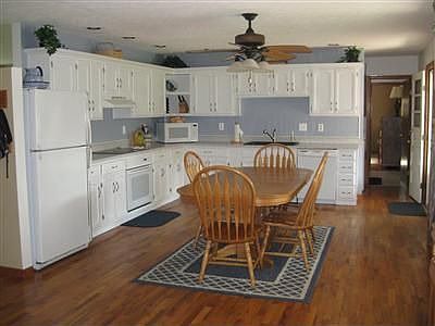 2nd image of 6605 Tellea St