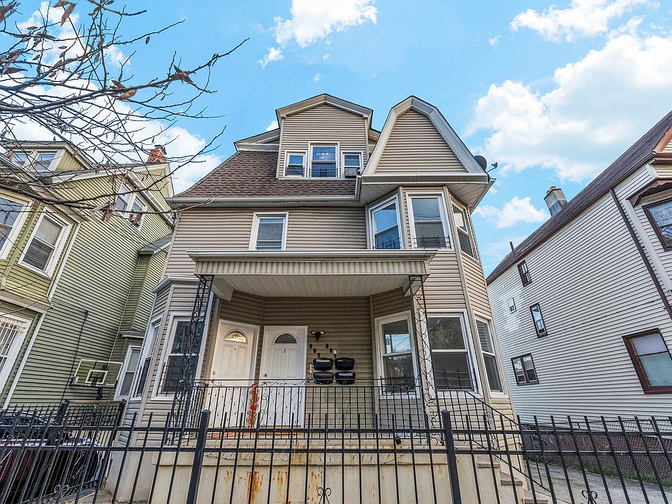 1st image of 467 Summer Ave Floor 1