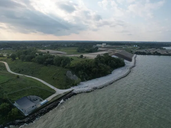 9437 South CYPRESS PLACE #12005, Oak Creek, WI 53154