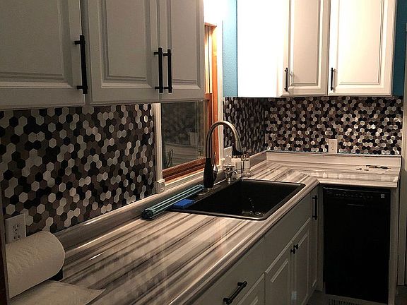 Updated kitchen in 2018!