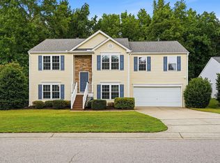 405 Dogwood Creek Pl, Fuquay Varina, NC 27526