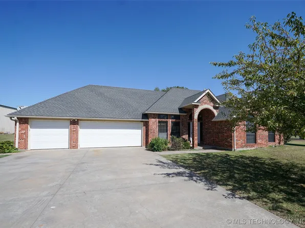 306 Clayton Cir, Pauls Valley, OK 73075