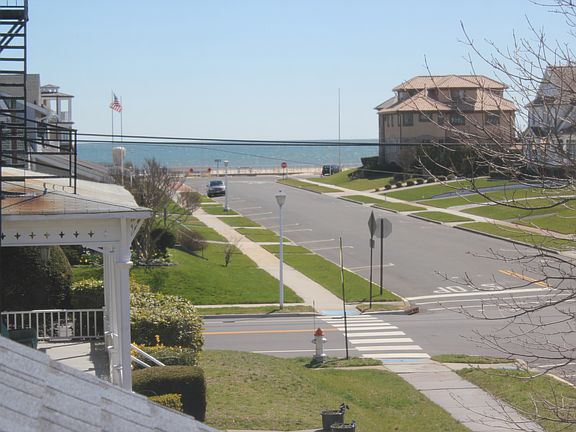 5th image of 105 Chicago Blvd