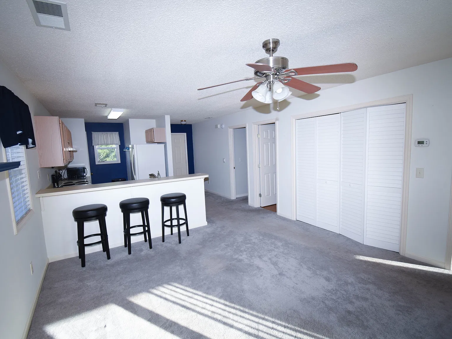 1230 White Tree Lane - N — Photo 4