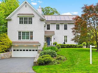 44 Larkspur Rd, Fairfield, CT 06824