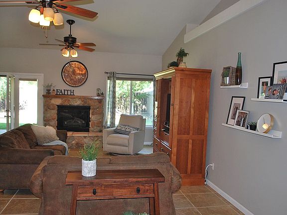2nd image of 2846 Kensington Ct