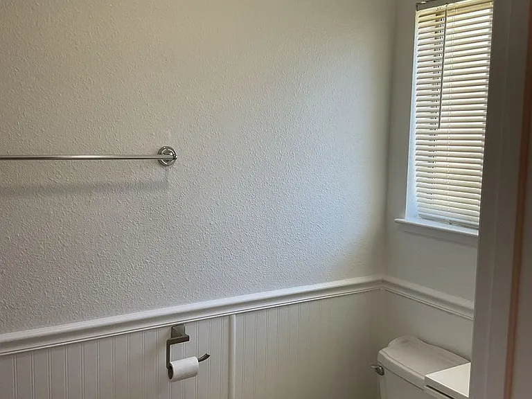 1068 Lupin Ave — Photo 27
