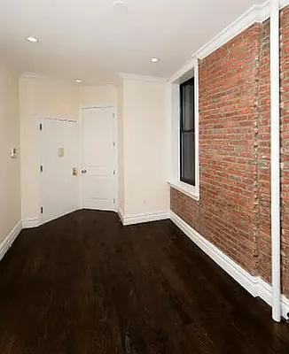 Rented by Avenues Real Estate | media 8