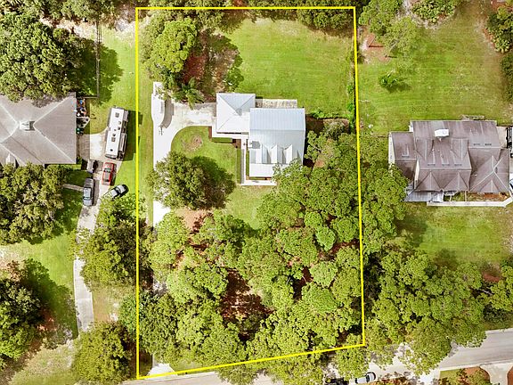 3rd image of 10635 Pine Needle Drive