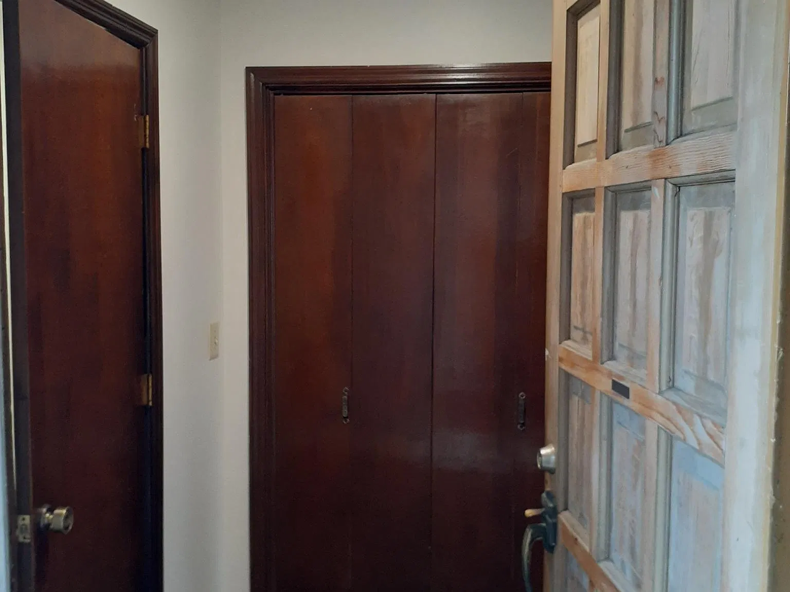 1 bed, 1.5 bath, 1150 sqft, $1,395 — Photo 2