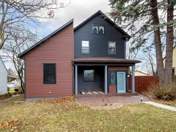 2912 Western Ave, Davenport, IA 52803