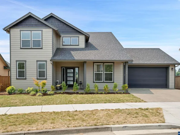 706 Pintail St, Silverton, OR 97381