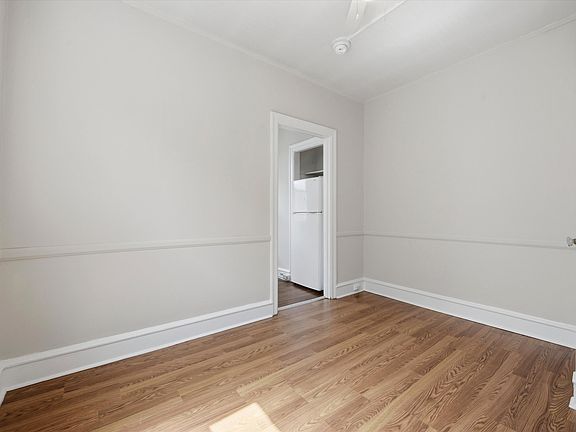 4th image of 4 Gay St APT B
