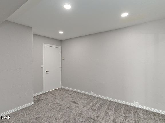 5th image of 378 Jones Dr