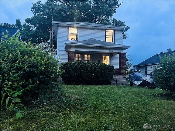 2nd image of 4029 Vina Villa Ave