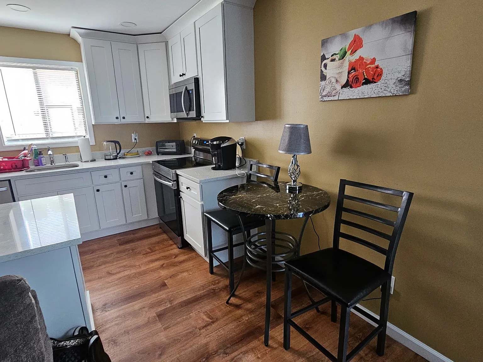 1 bed, 800 sqft, $1,750 — Photo 1