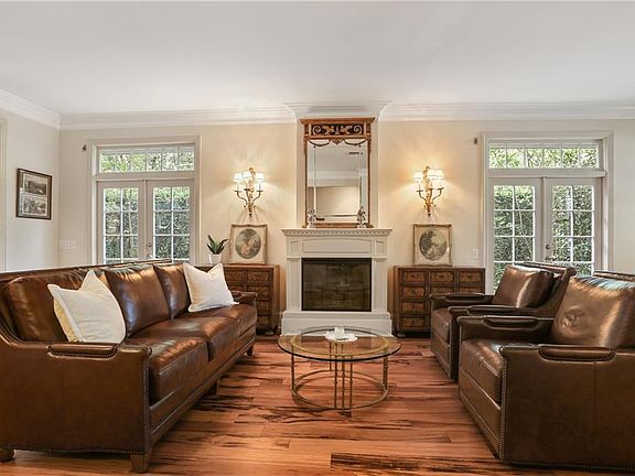 5th image of 2601 Saint Charles Ave #2601