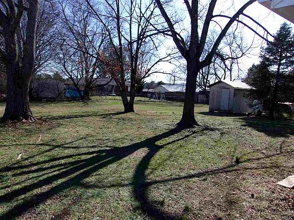 5th image of 3502 Birch Ave