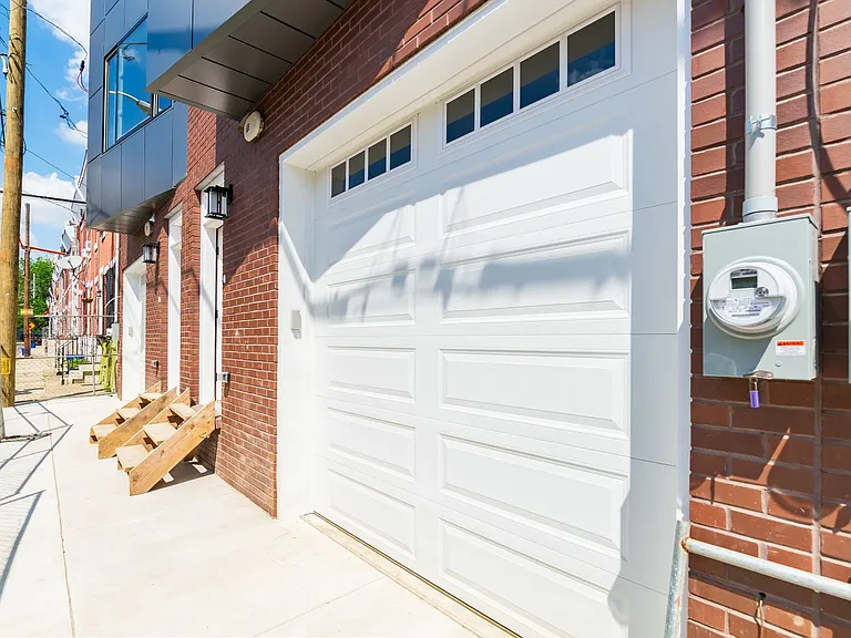 1351 S Myrtlewood St — Photo 39