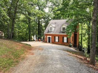 3978 Pine Shore Cir, Gainesville, GA 30501
