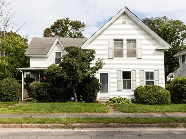 30 Shore St, Falmouth, MA 02540