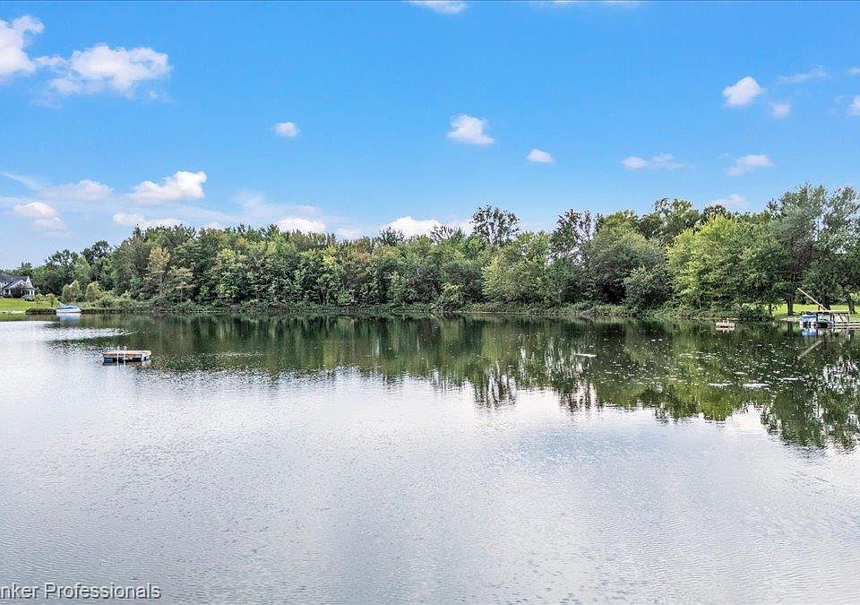 76107 Van Dyke Ave, photo 7