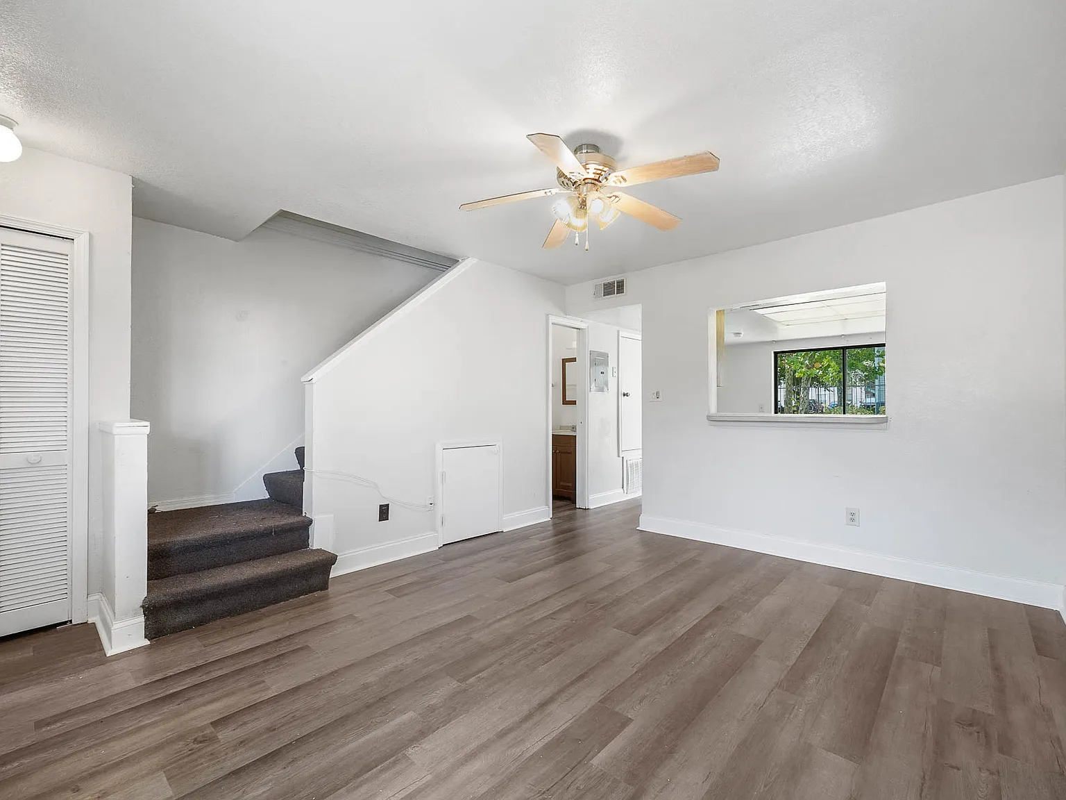 12062 Tift Cir — Photo 4