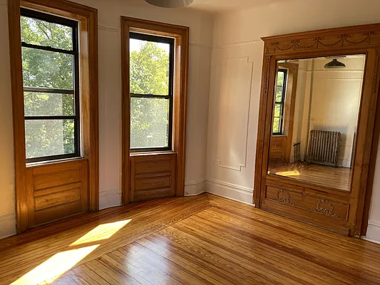 Rented by Peter Jacob, LREB | media 15