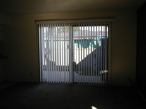 5th image of 313 E Prune Ave #B