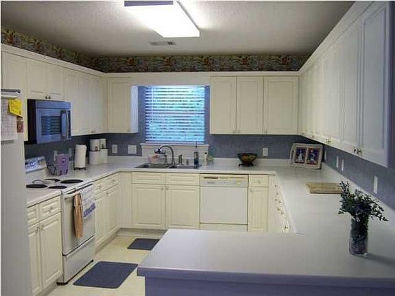 4th image of 4400 Oxford Gate Dr