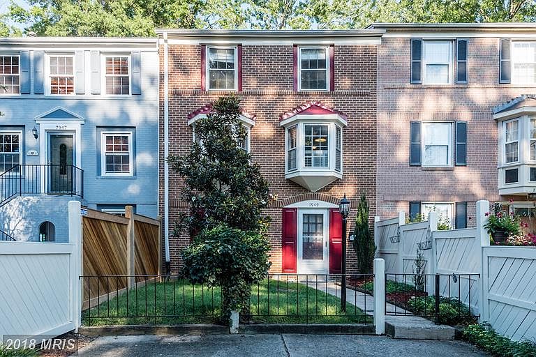 1st image of 7949 Central Park Cir